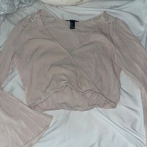 Blush belle sleeve crop top 🌸